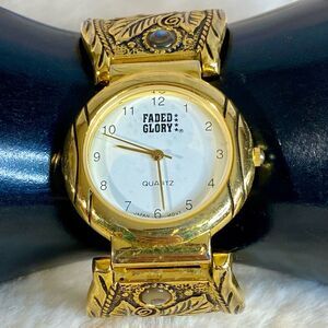 Faded Glory Vintage Gold Etched Watch White Dial Quartz Movement w Rhinestones